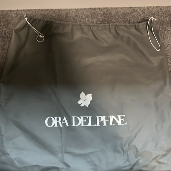Ora Delphine Adele Satchel - Picture 11 of 13